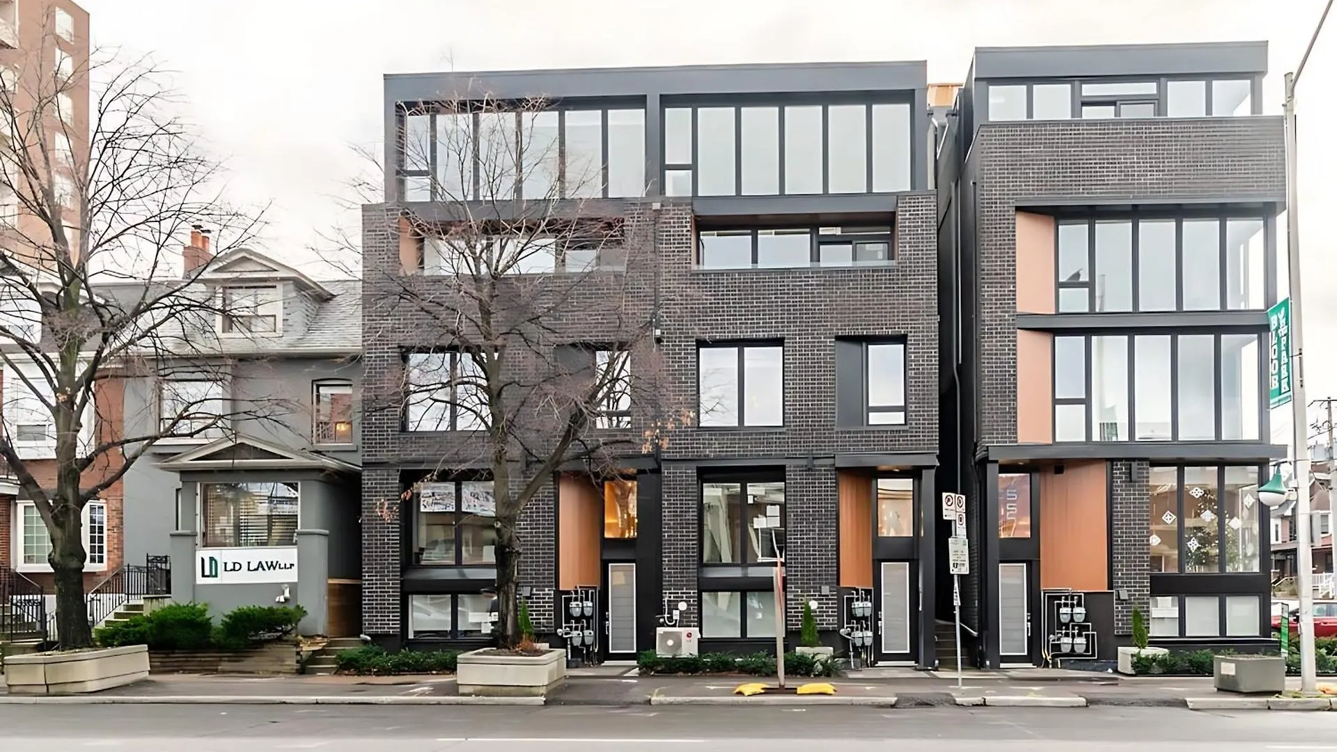 Beautiful Modern Apartment Unit In High Park North Toronto 0*,