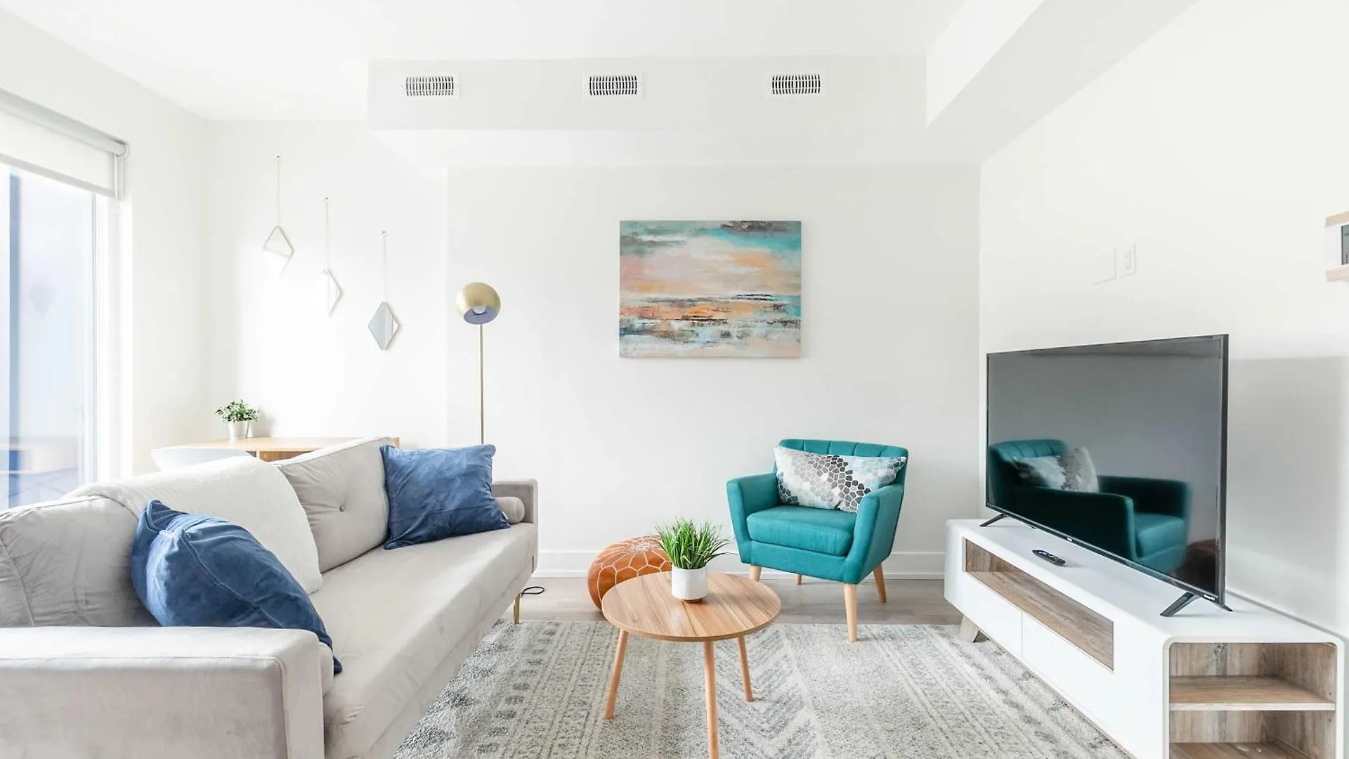 Beautiful Modern Apartment Unit In High Park North Toronto 0*,  Canada